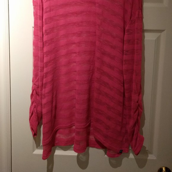 Pink Oakley Sweater - Picture 4 of 4